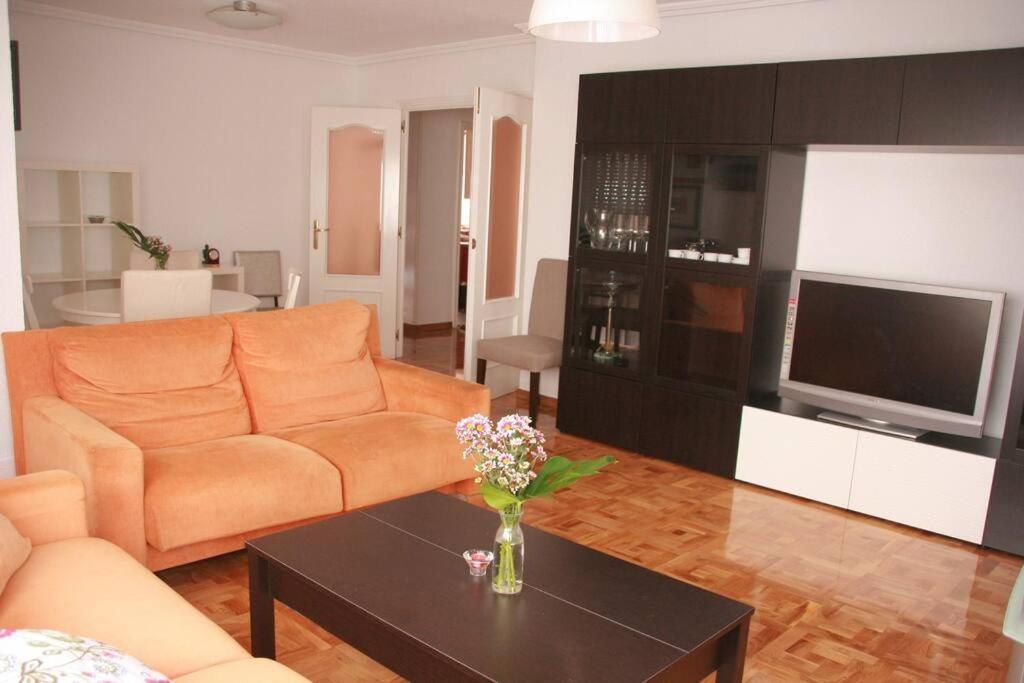 Apartamento Lekker&Vida, Vivienda De Uso Turistico, Centrica, Garaje En El Edificio Valladolid Exterior foto